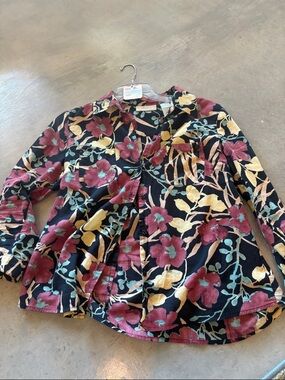 JH Collectibles Black Floral Button-Front Top with Burgundy & Teal Accents